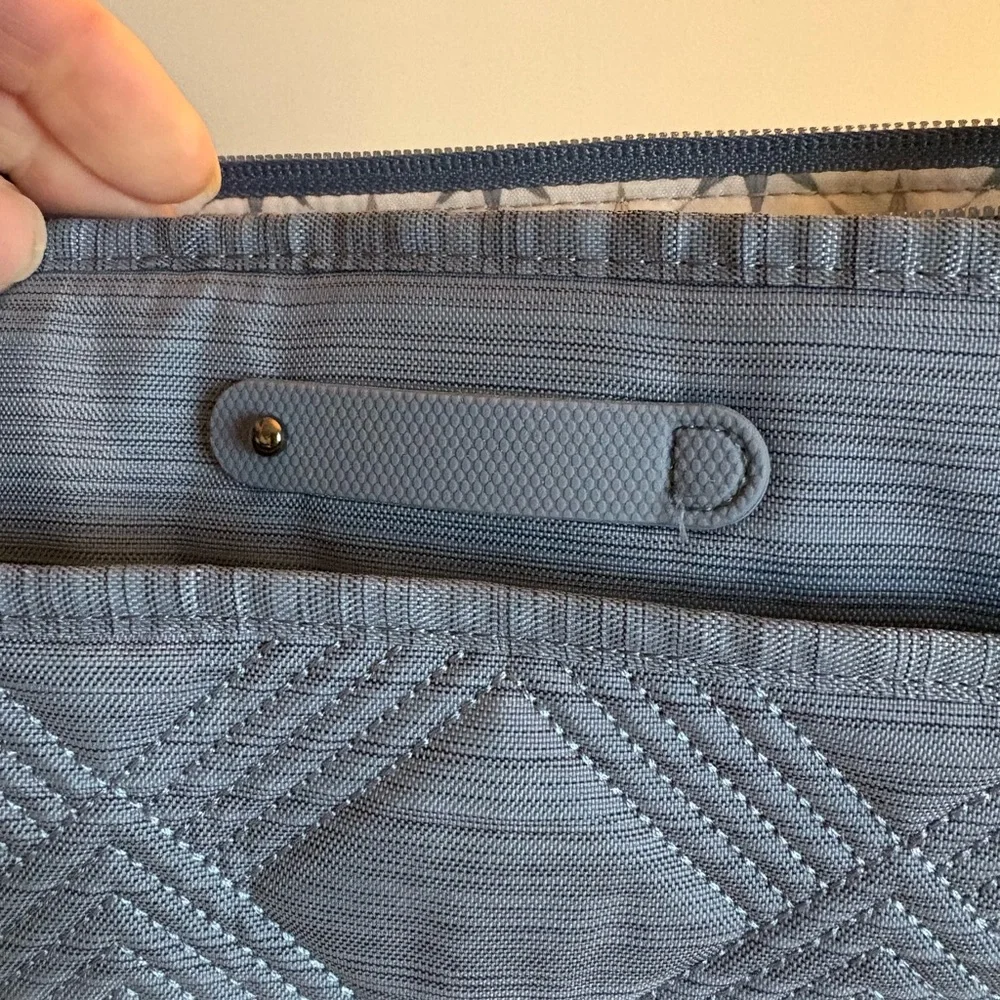 Lug Legacy Taxi NWOT - Blue Moon Slate in Blue Moon - Picture 4 of 16